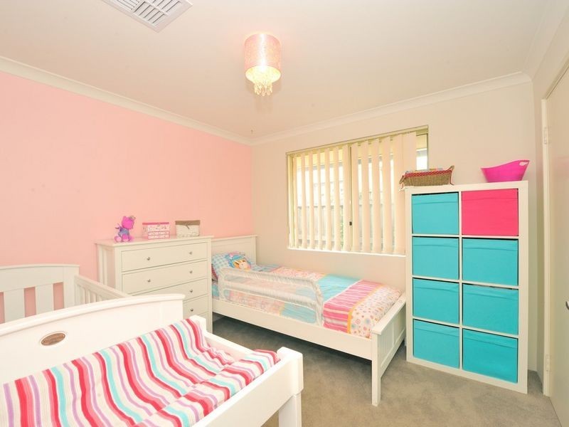 3 Seaforth Drive, Halls Head WA 6210