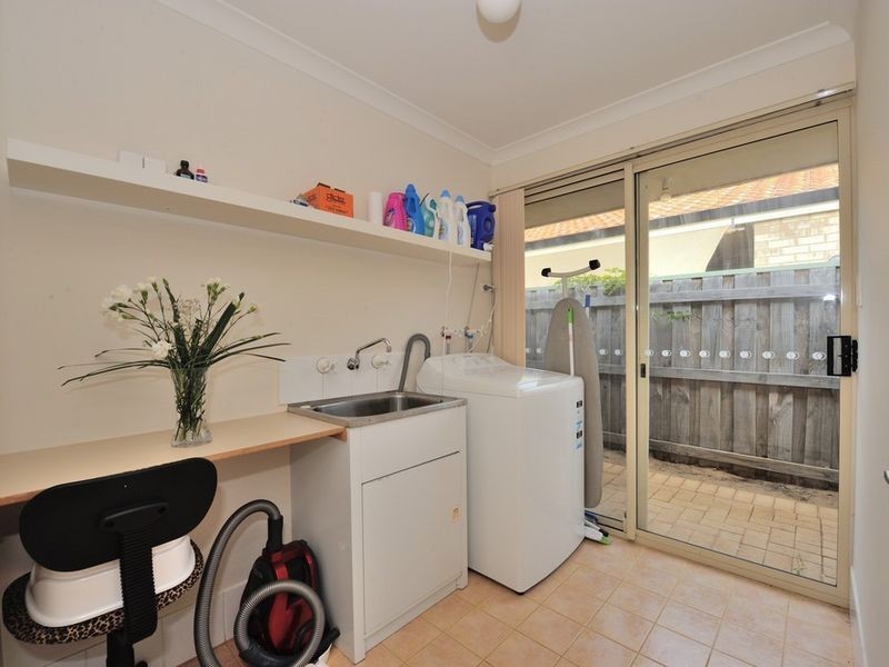 3 Seaforth Drive, Halls Head WA 6210