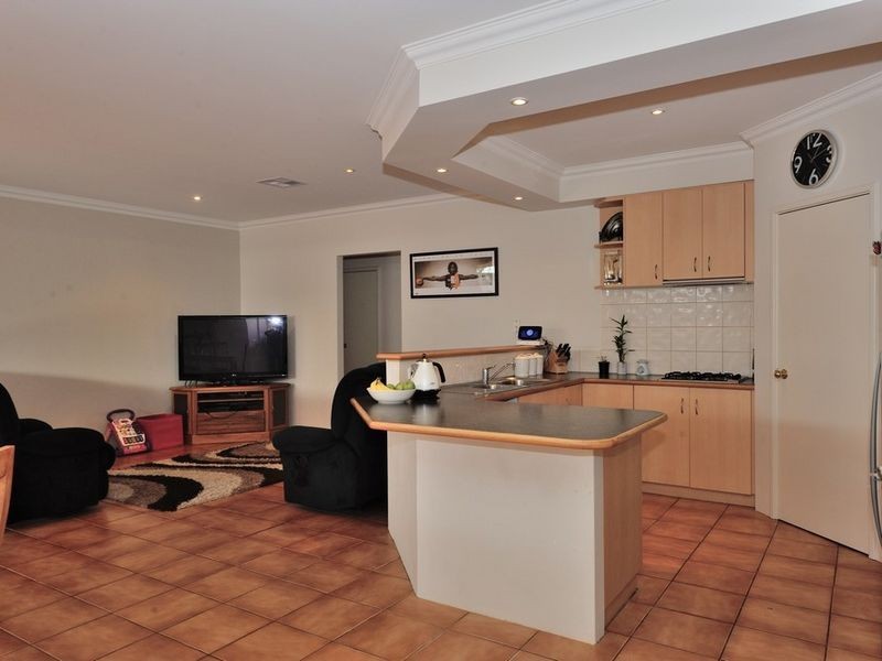 3 Seaforth Drive, Halls Head WA 6210