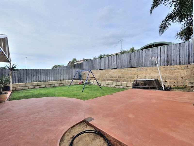 3 Seaforth Drive, Halls Head WA 6210