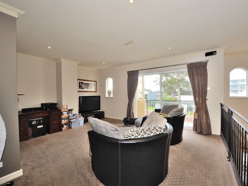 29 Sirrocco Drive, Erskine WA 6210