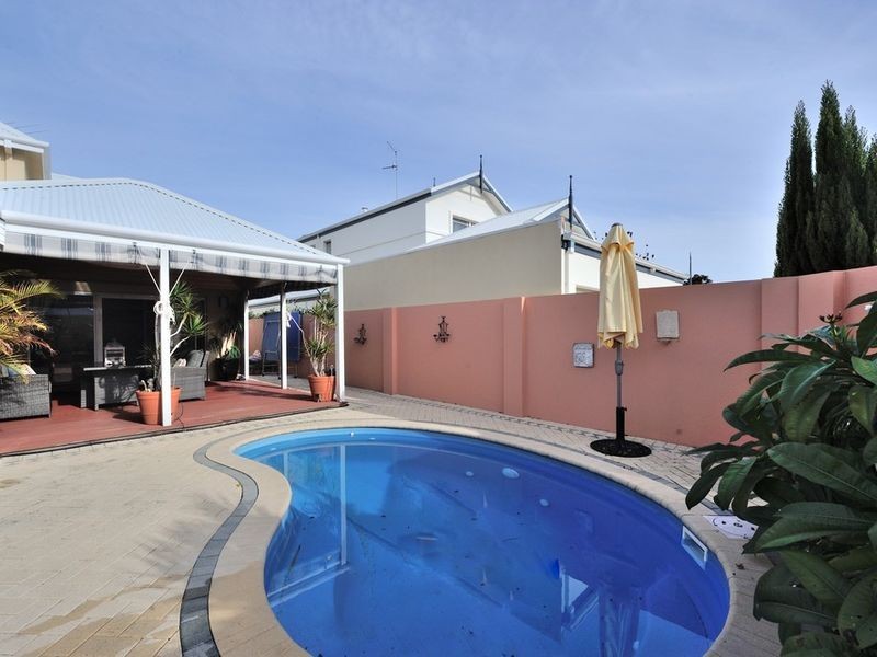 29 Sirrocco Drive, Erskine WA 6210