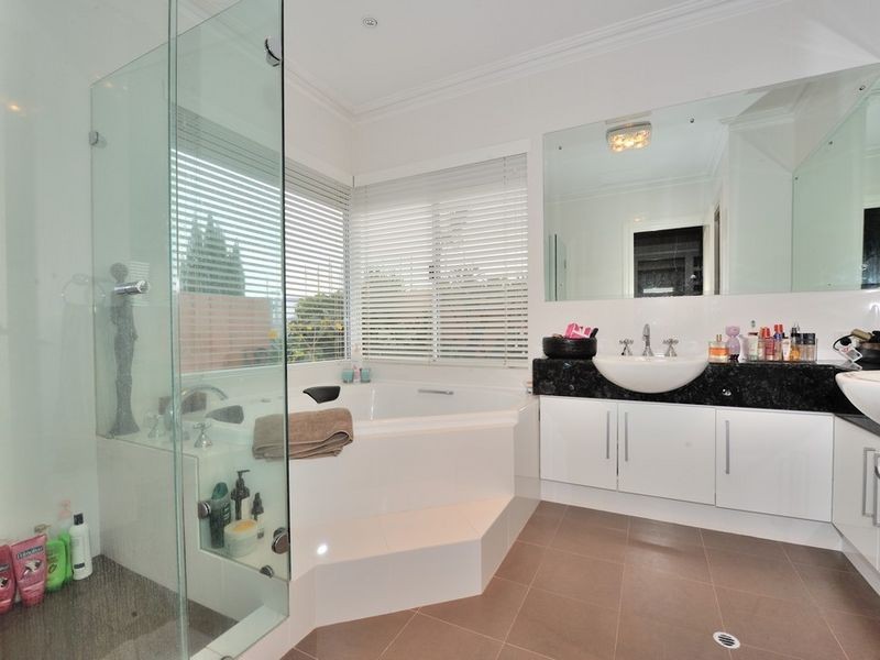 29 Sirrocco Drive, Erskine WA 6210