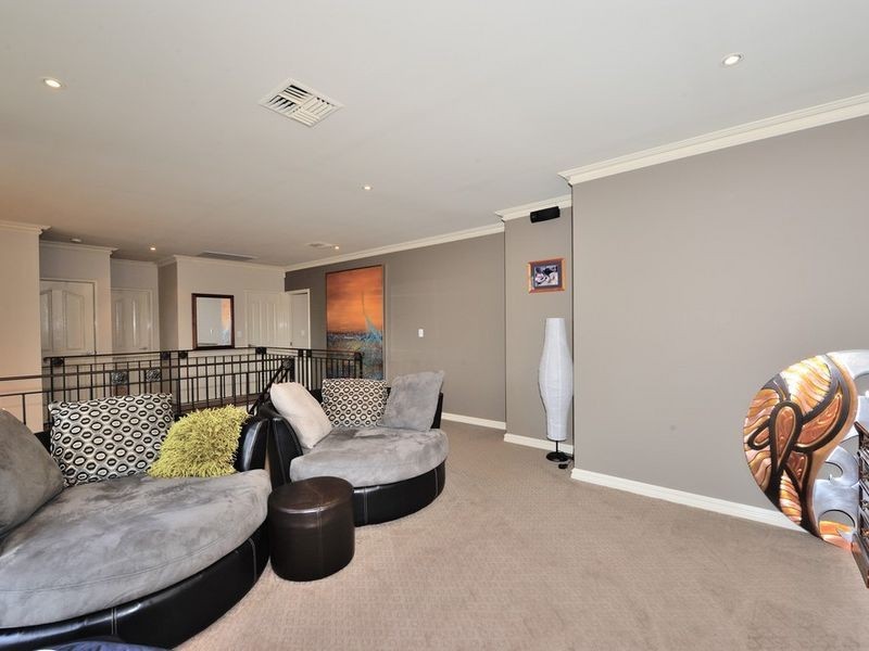 29 Sirrocco Drive, Erskine WA 6210