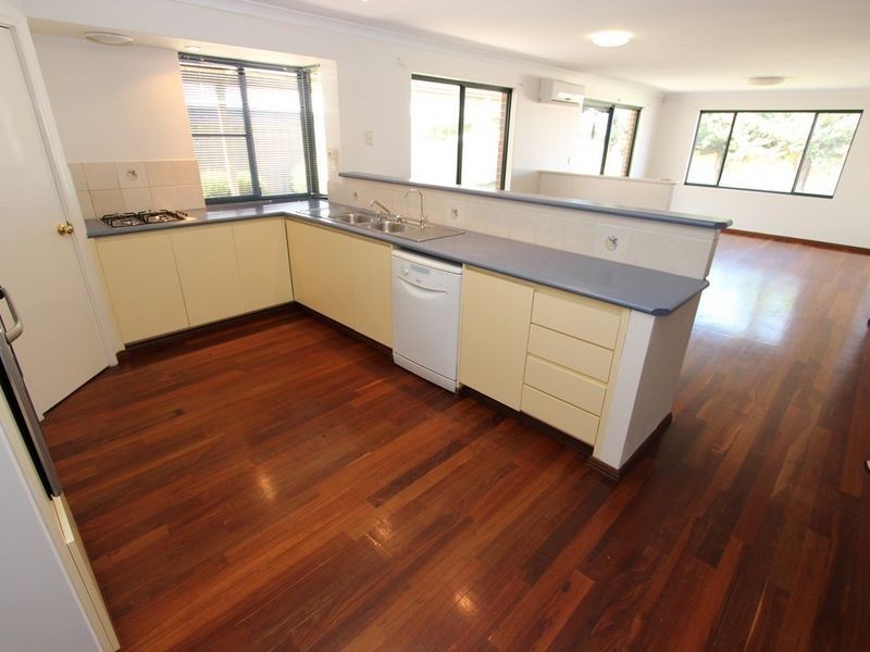 6 Scarab Court, Halls Head WA 6210