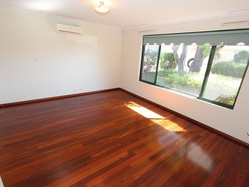 6 Scarab Court, Halls Head WA 6210