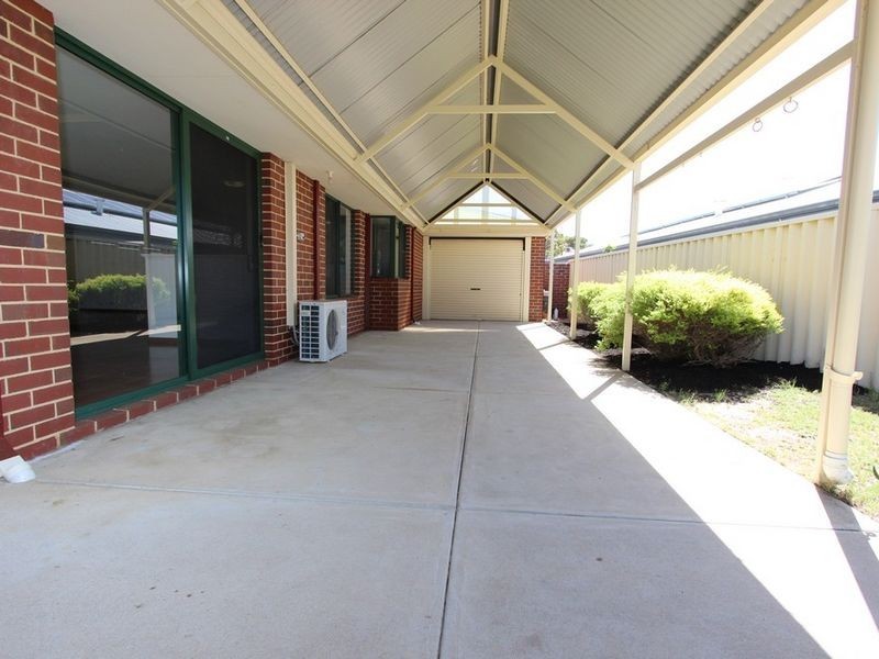 6 Scarab Court, Halls Head WA 6210