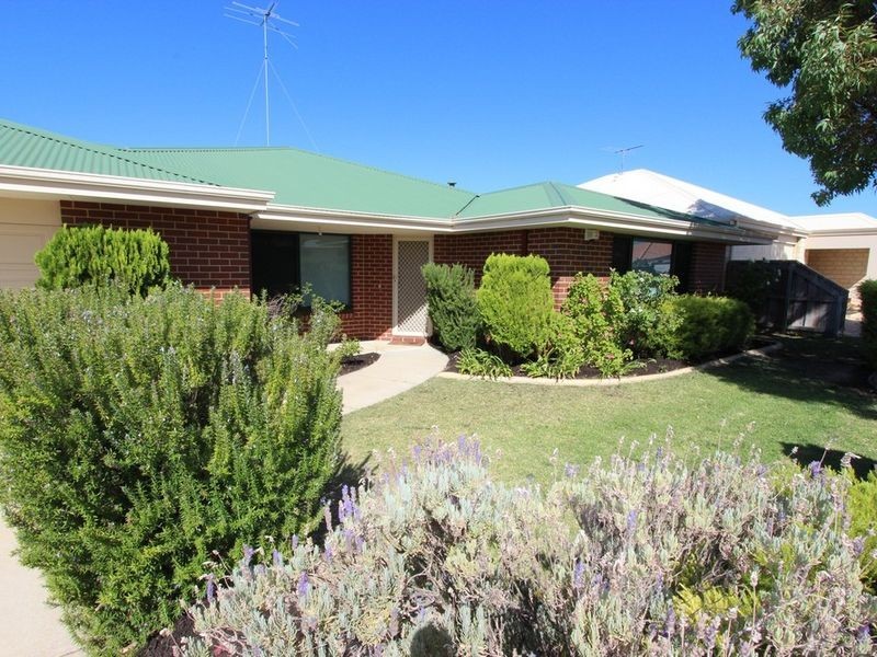 6 Scarab Court, Halls Head WA 6210
