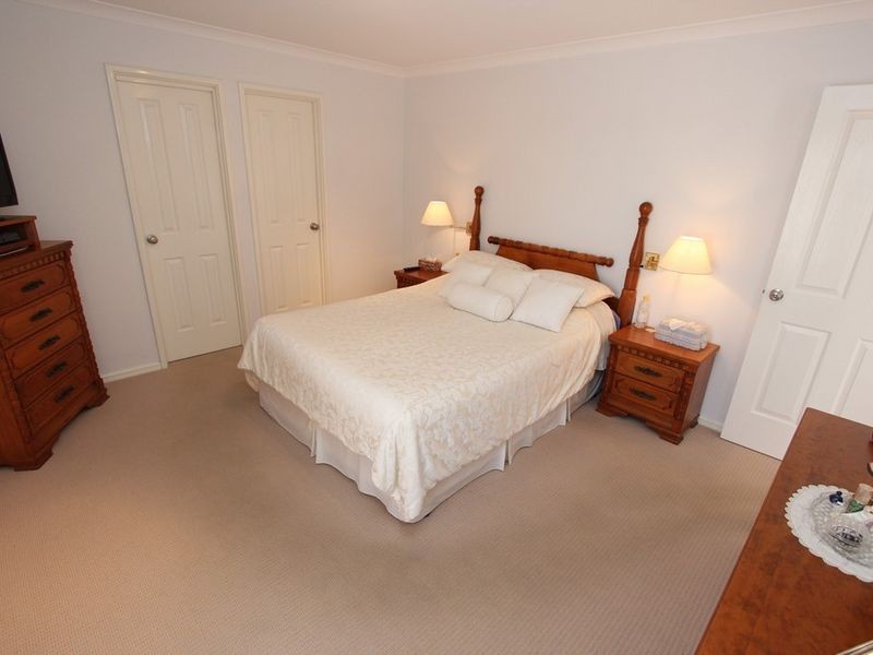 4B Oversby Street, Halls Head WA 6210