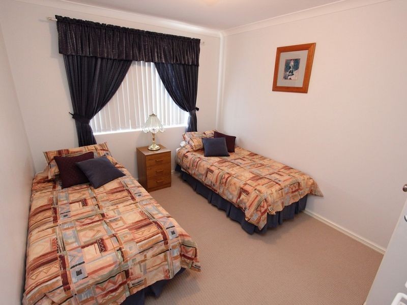 4B Oversby Street, Halls Head WA 6210