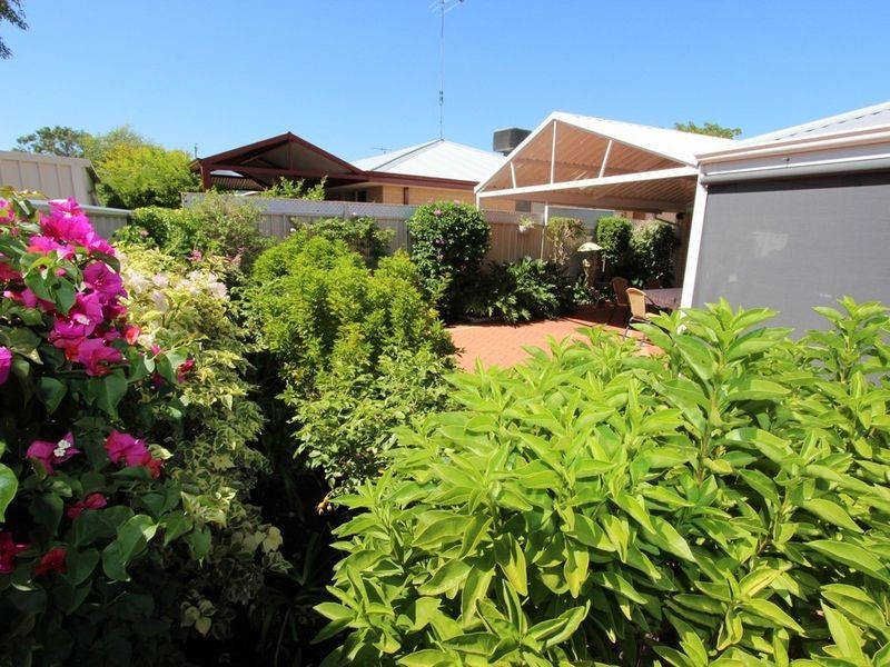 4B Oversby Street, Halls Head WA 6210