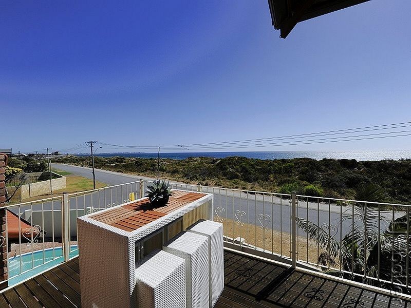 8 Hera Court, San Remo WA 6210