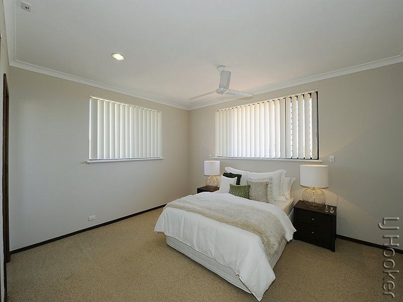 8 Hera Court, San Remo WA 6210