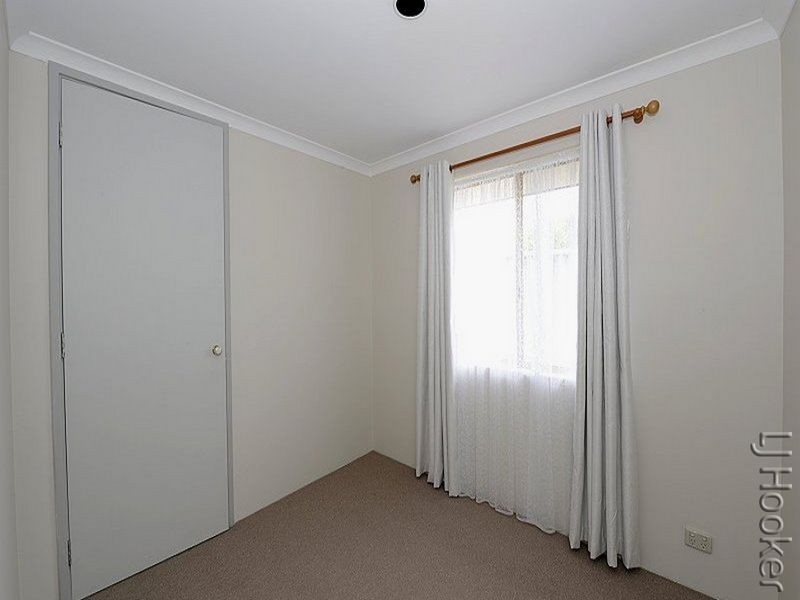 31 Tamarisk Drive, Halls Head WA 6210