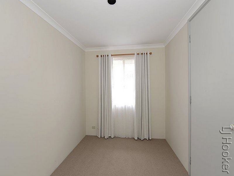 31 Tamarisk Drive, Halls Head WA 6210