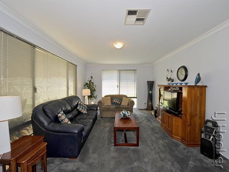 5 Prentice Way, Lakelands WA 6180