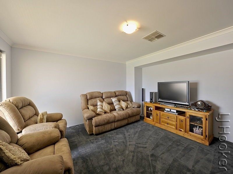 5 Prentice Way, Lakelands WA 6180