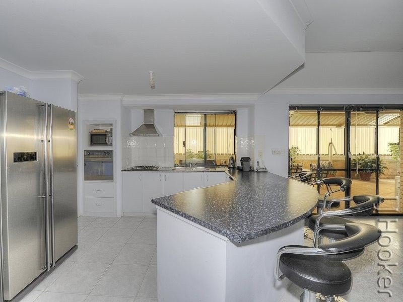 5 Prentice Way, Lakelands WA 6180