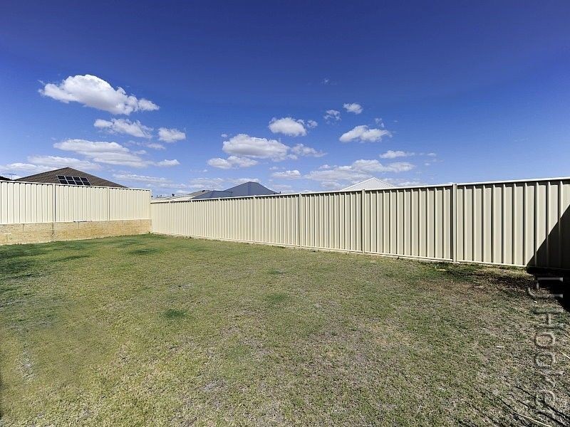 5 Prentice Way, Lakelands WA 6180