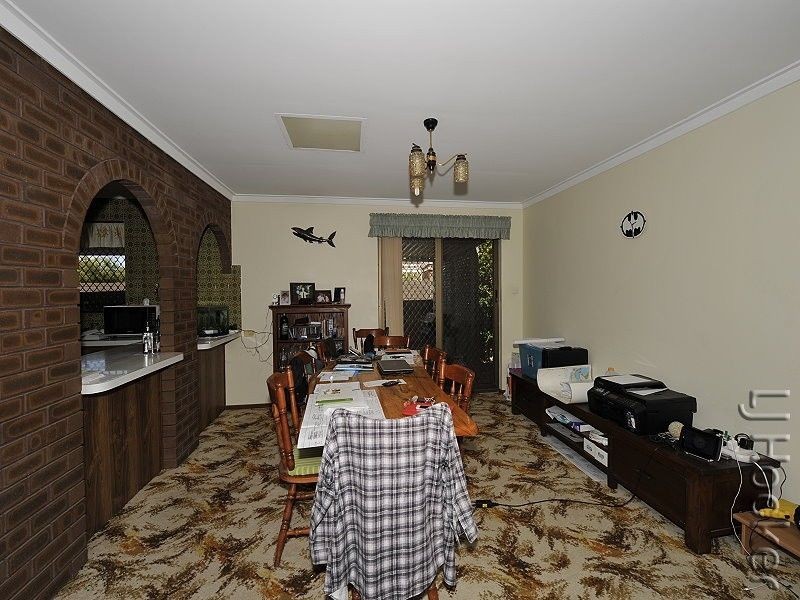 2 Muir Place, Halls Head WA 6210