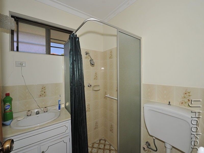 2 Muir Place, Halls Head WA 6210