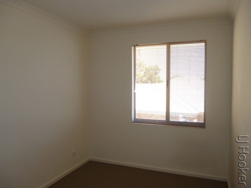 2/14 Wattleglen Avenue, Erskine WA 6210