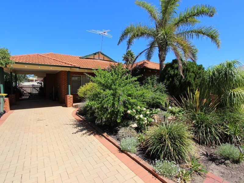 6B Seaton Close, Halls Head WA 6210