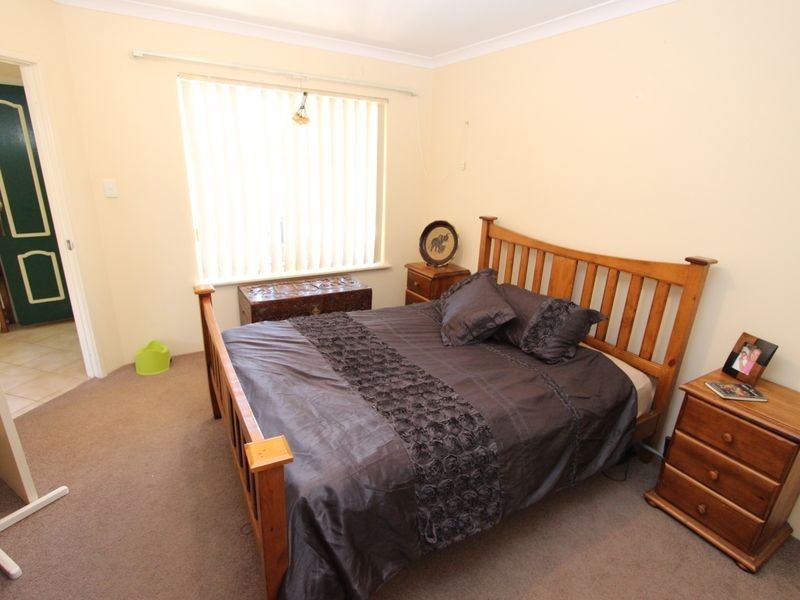 6B Seaton Close, Halls Head WA 6210