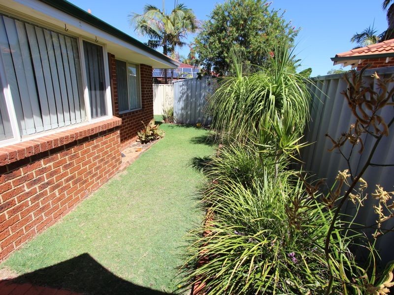 6B Seaton Close, Halls Head WA 6210