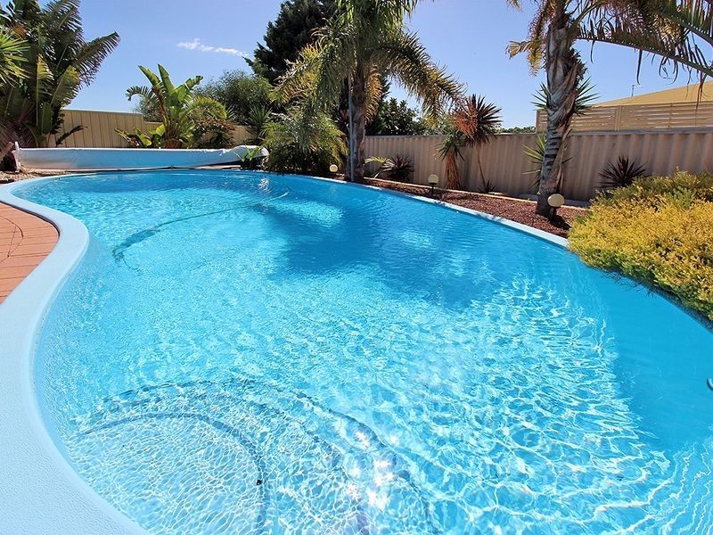 15 Carabeen Place, Halls Head WA 6210