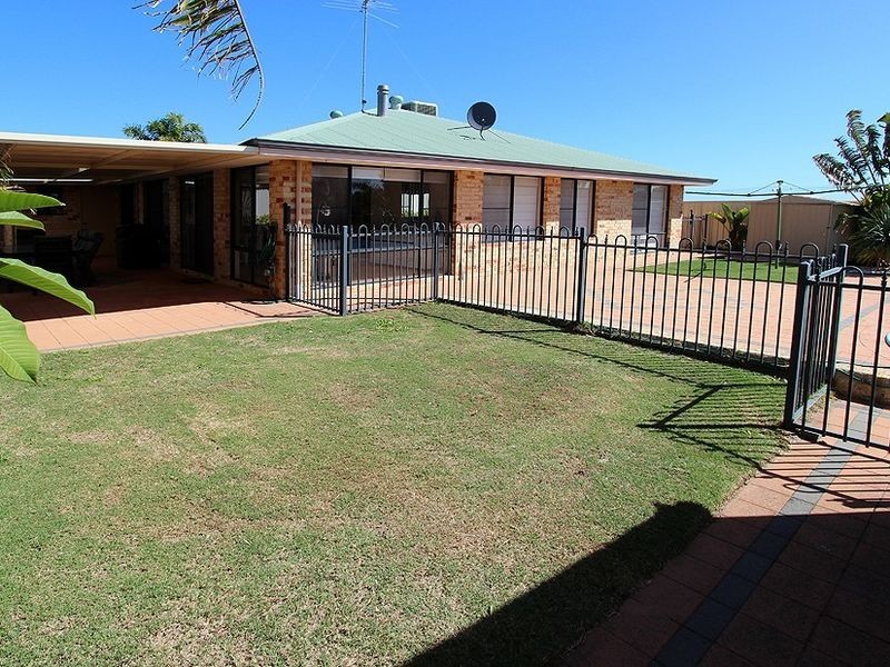 15 Carabeen Place, Halls Head WA 6210