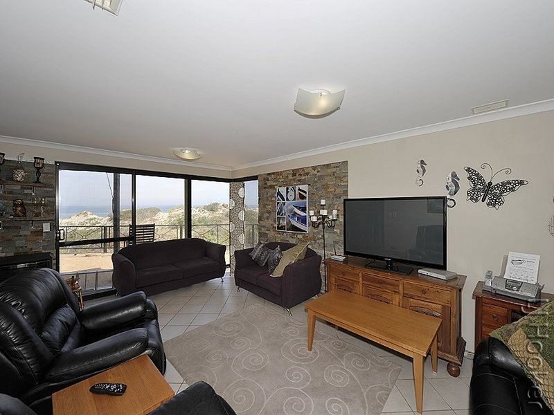 64 Hickman Road, Silver Sands WA 6210