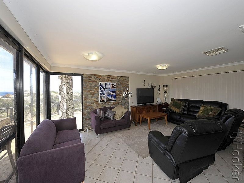 64 Hickman Road, Silver Sands WA 6210