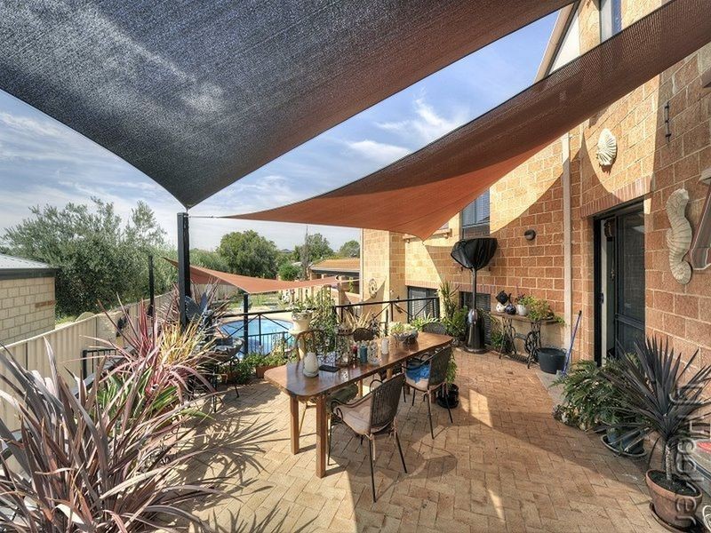 64 Hickman Road, Silver Sands WA 6210