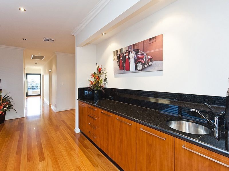 Halls Head WA 6210