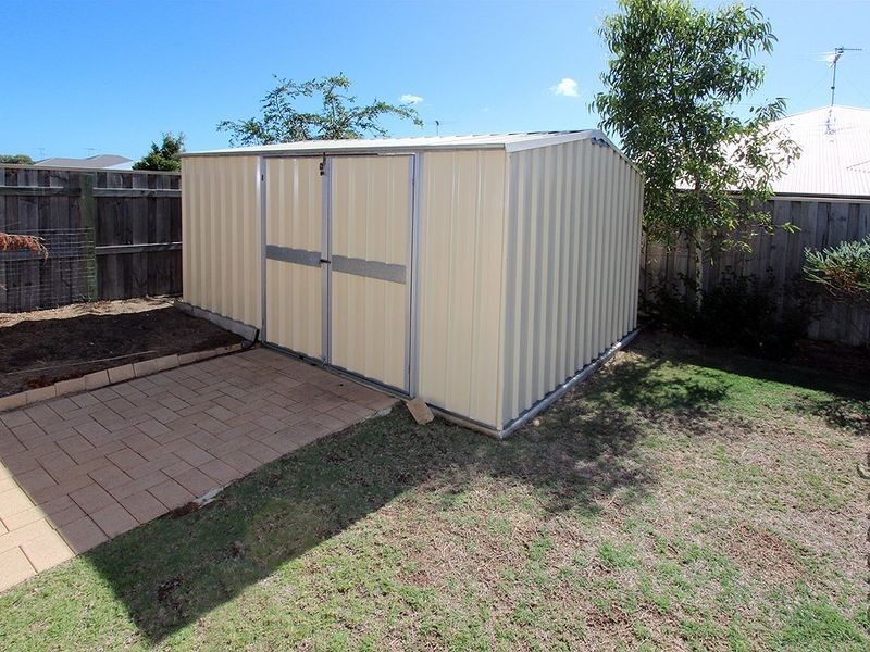 6 Lutea Road, Halls Head WA 6210