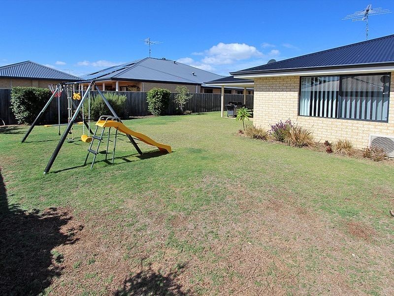 6 Lutea Road, Halls Head WA 6210