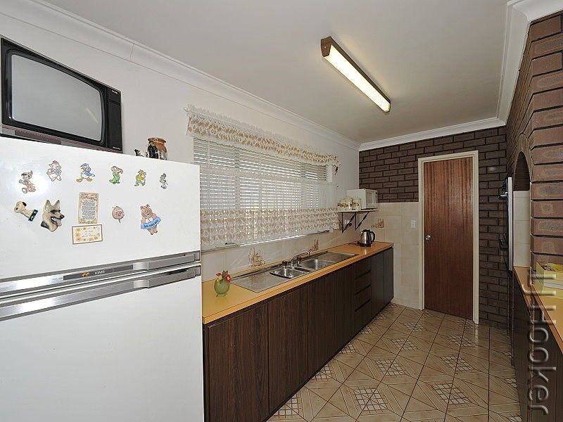 70 Wyeree Road, Mandurah WA 6210