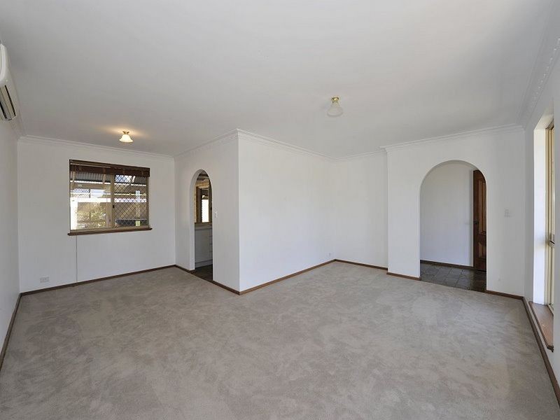 4 Watersun Drive, Silver Sands WA 6210