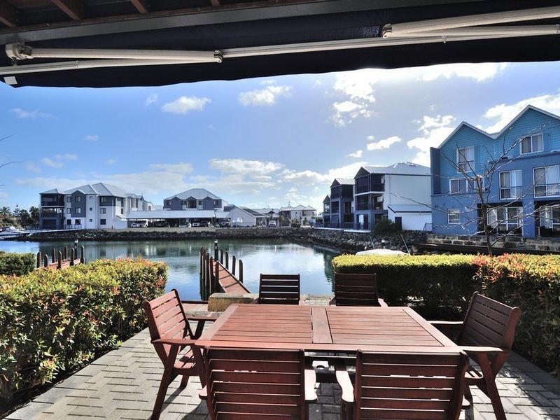 19/20 Apollo Place, Halls Head WA 6210