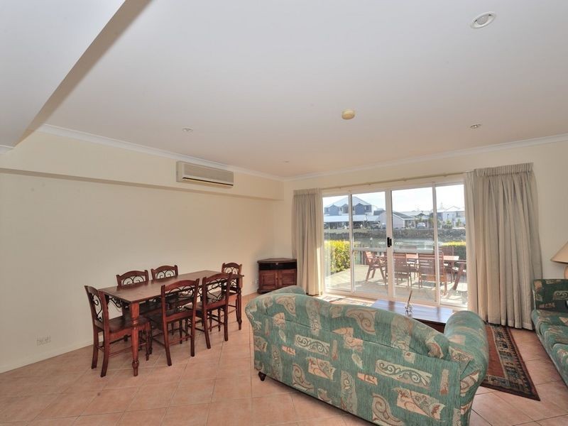 19/20 Apollo Place, Halls Head WA 6210