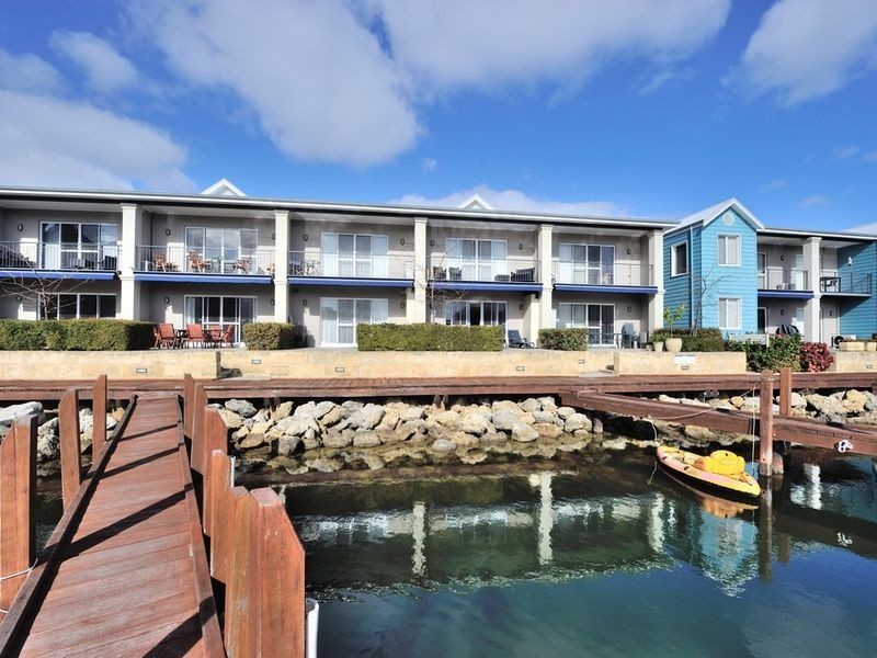 19/20 Apollo Place, Halls Head WA 6210