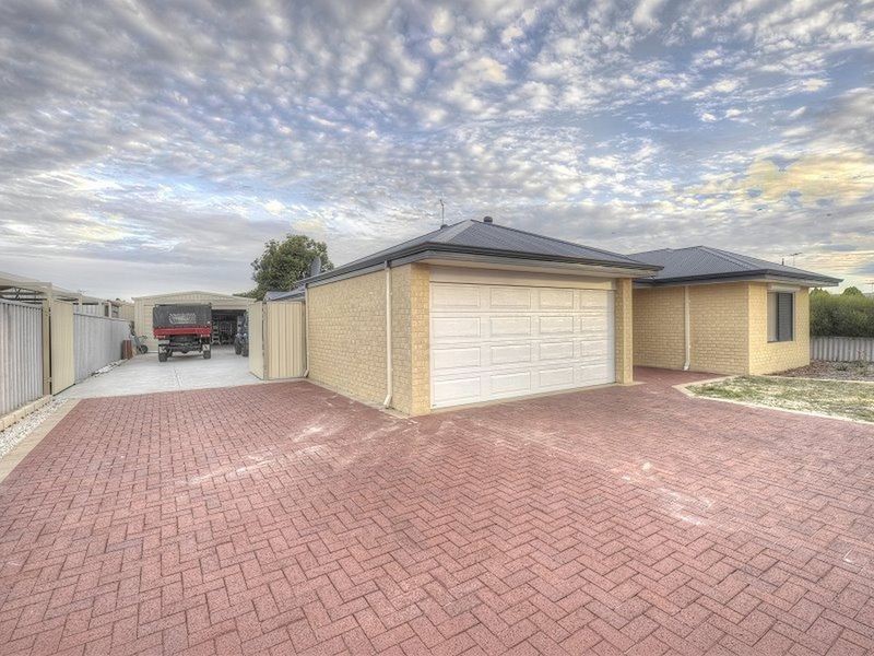 37 Coodanup Drive, Dudley Park WA 6210