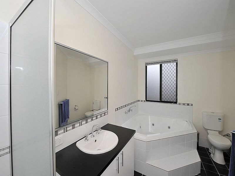 37 Coodanup Drive, Dudley Park WA 6210