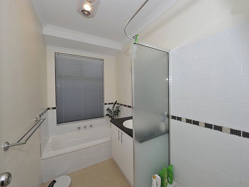 37 Coodanup Drive, Dudley Park WA 6210