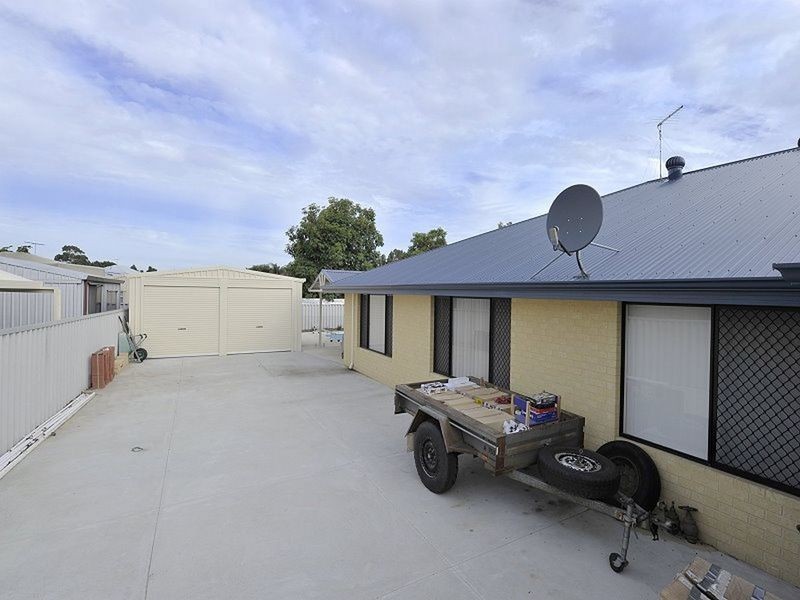 37 Coodanup Drive, Dudley Park WA 6210