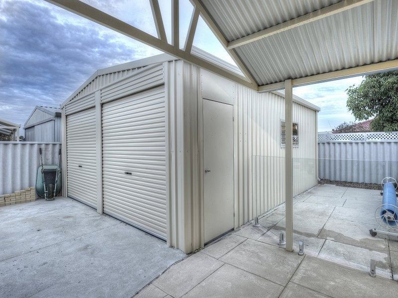 37 Coodanup Drive, Dudley Park WA 6210