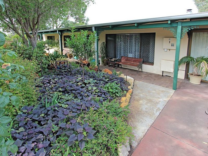 1 Kalbar Court, Greenfields WA 6210