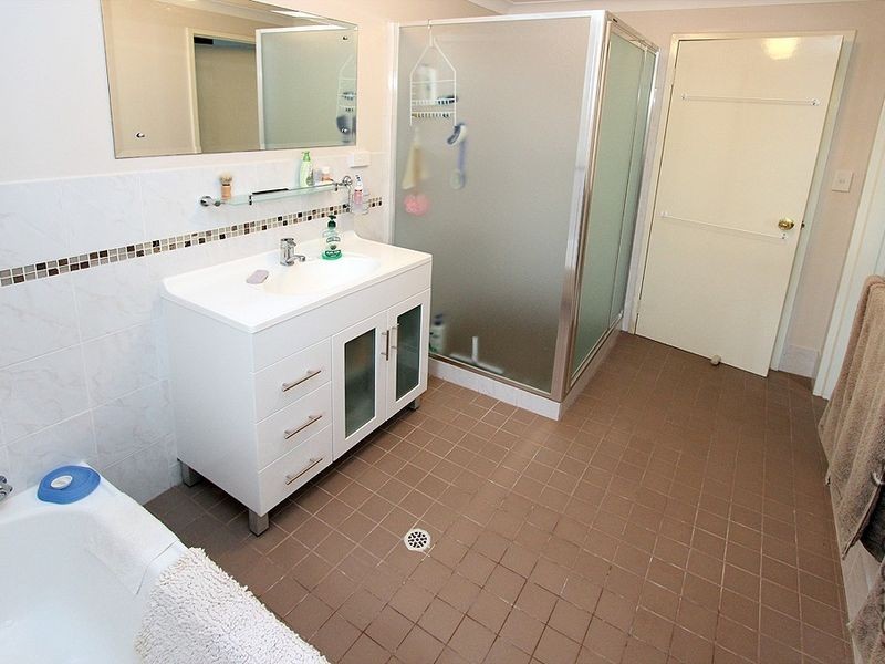 1 Kalbar Court, Greenfields WA 6210