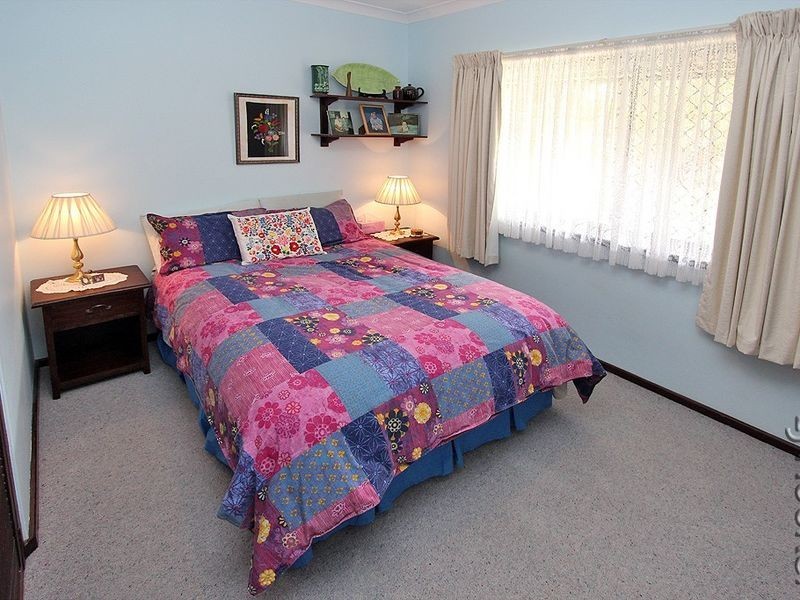 1 Kalbar Court, Greenfields WA 6210